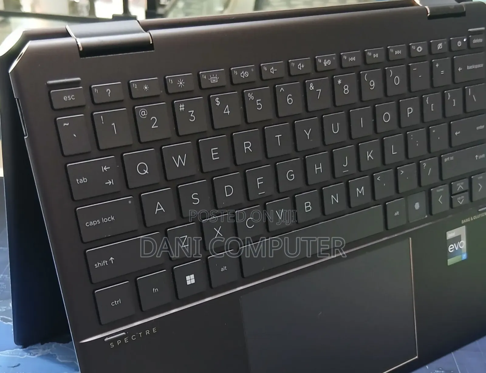 New Laptop HP Spectra 13 16GB Intel Core I7 SSD 1T