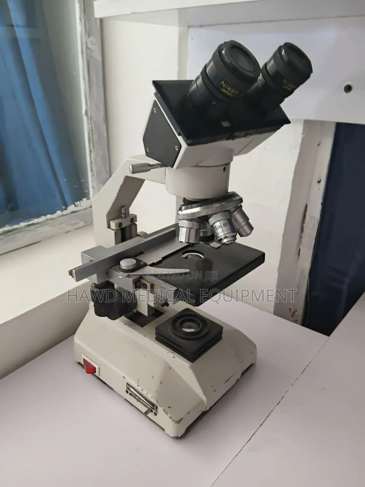 Binocular Microscope
