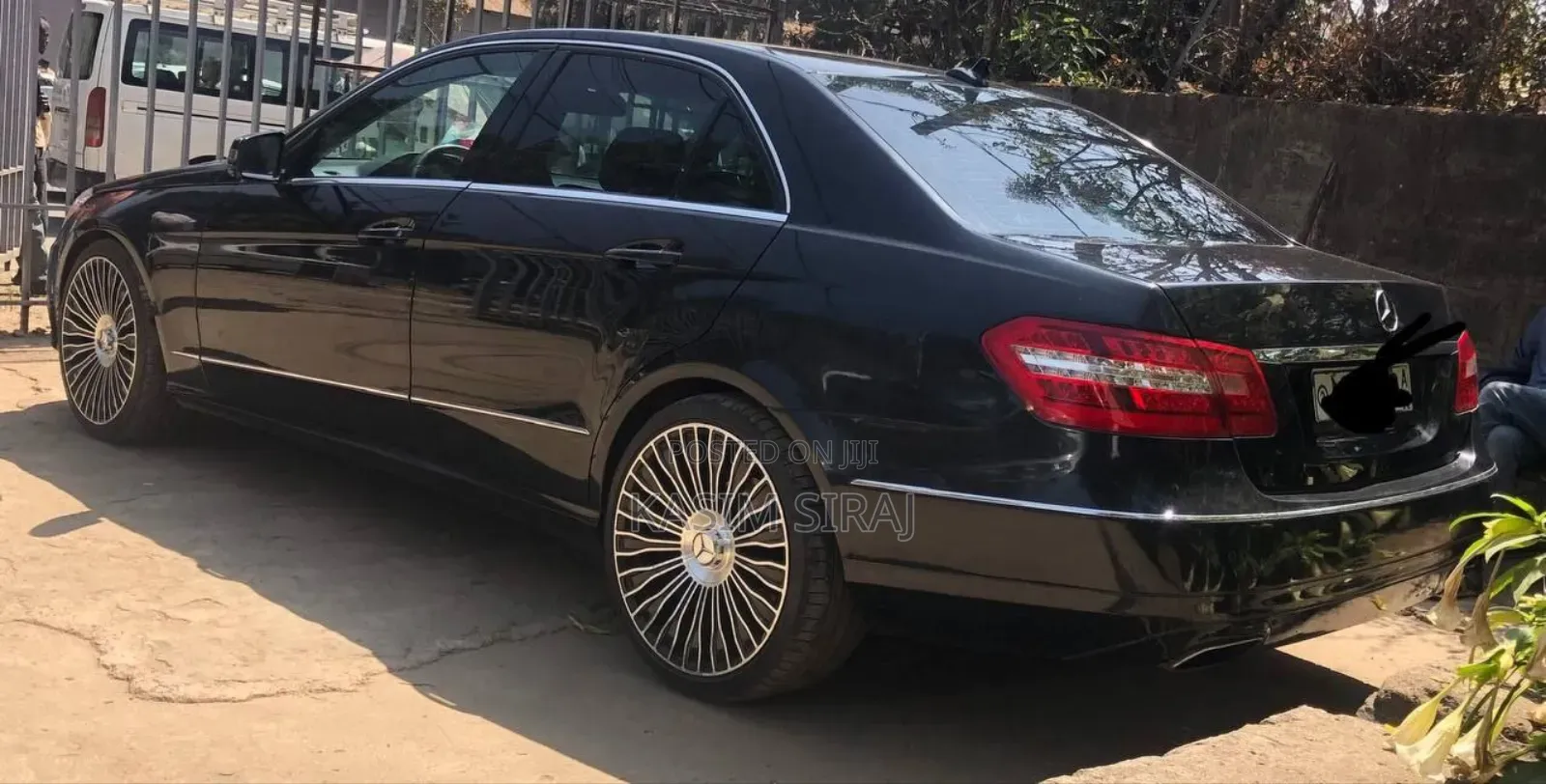 Mercedes-Benz E200 2012 Gray