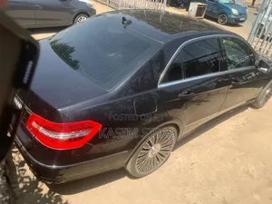 Mercedes-Benz E200 2012 Gray