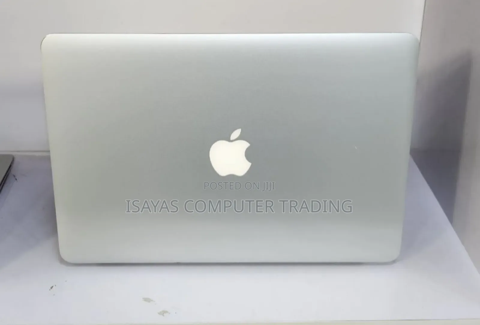 New Laptop Apple MacBook Air 2017 8GB Intel Core I5 SSD 256GB