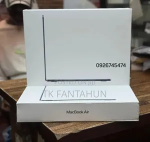 New Laptop Apple MacBook Air 2025 M4 13-Inch 16GB Apple M4 SSD 256GB