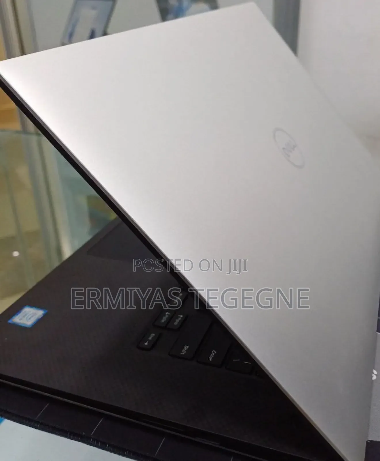 New Laptop Dell XPS 15 16GB Intel Core I9 SSD 512GB