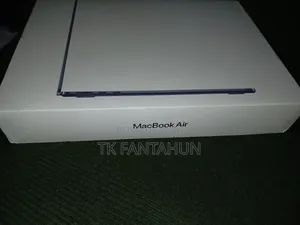 New Laptop Apple MacBook Air 2025 M4 13-Inch 16GB Apple M4 SSD 256GB