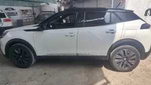 Peugeot 2008 2022 Off white