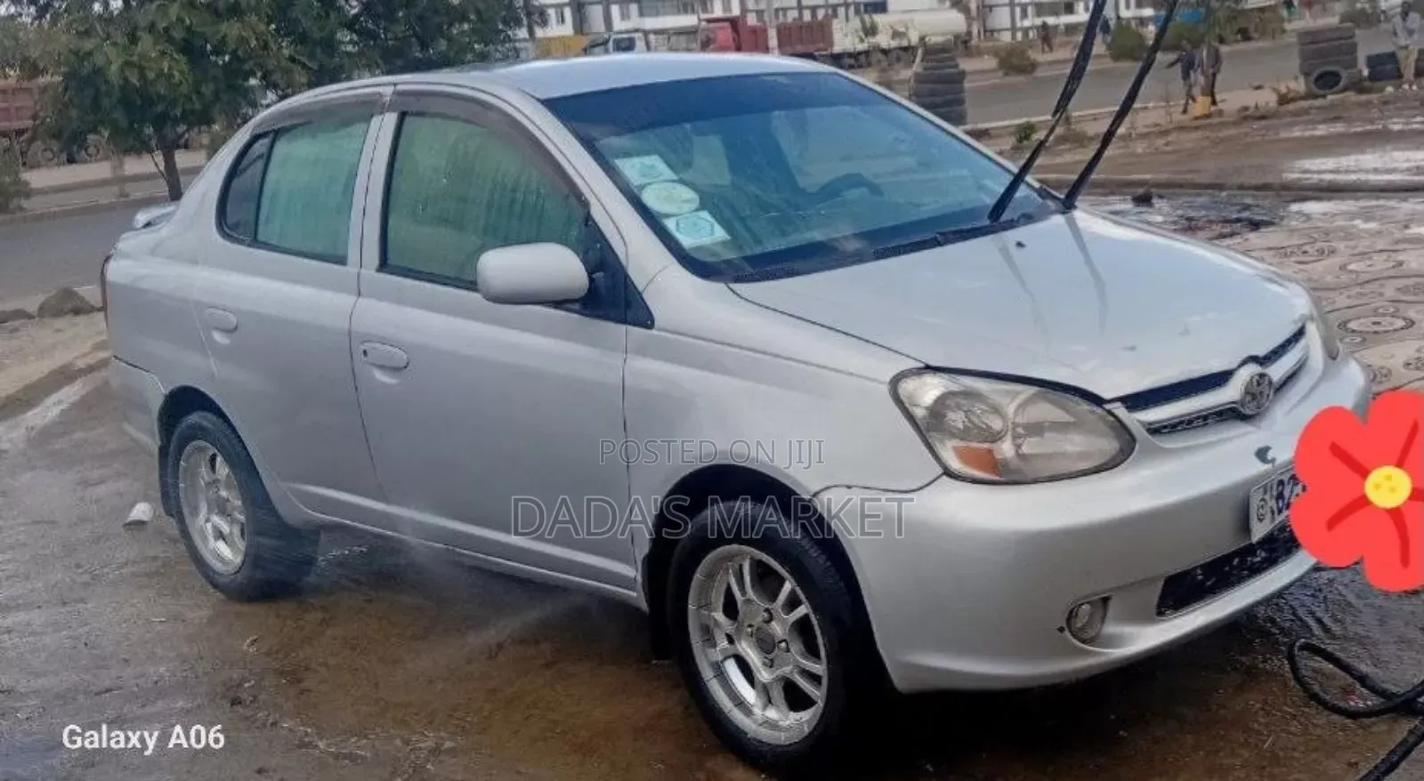 Toyota Platz 2005 Silver
