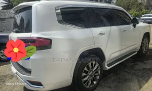Toyota Land Cruiser 2023 White