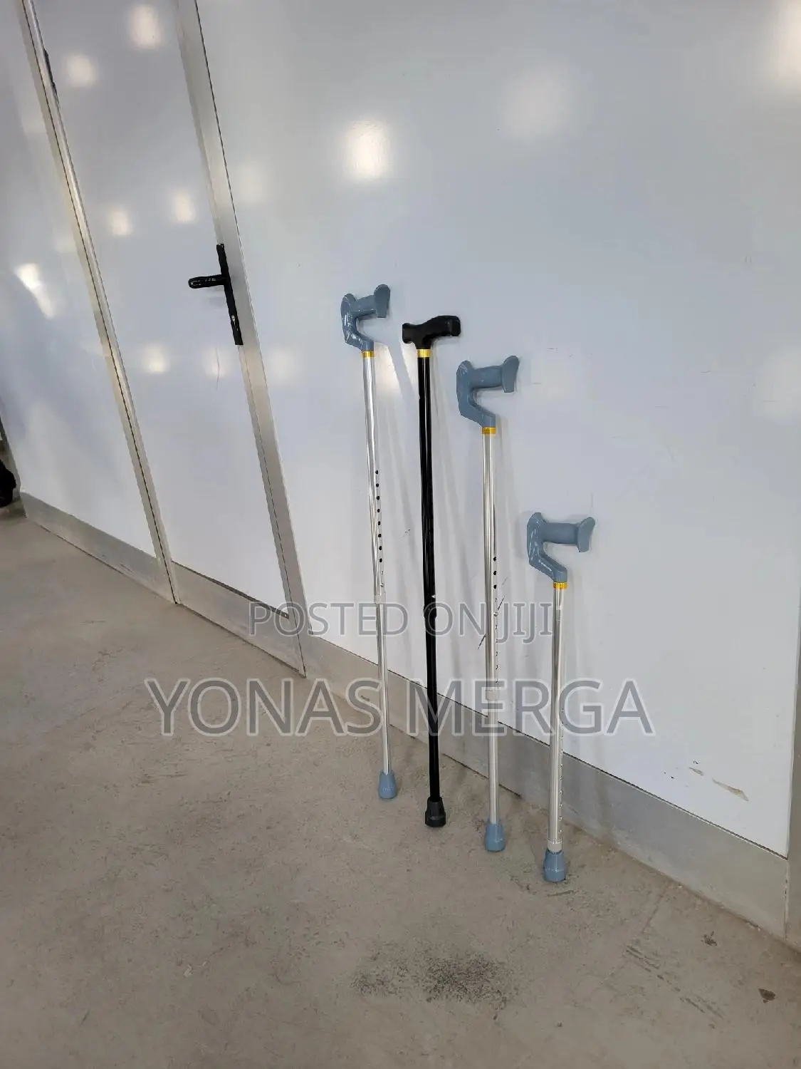 Walking Stick (F-Cane927)臨日cane//More Bulky Mobility Aids