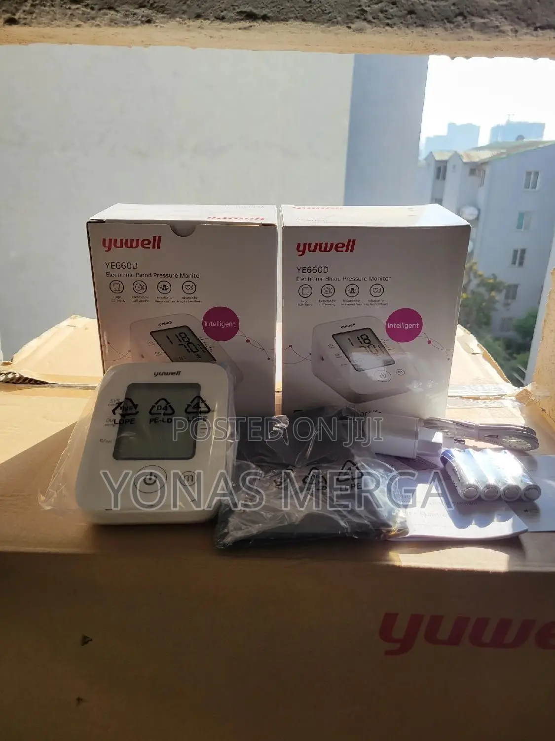 Blood Pressure Monitor舔血hospital and Home Care Settings