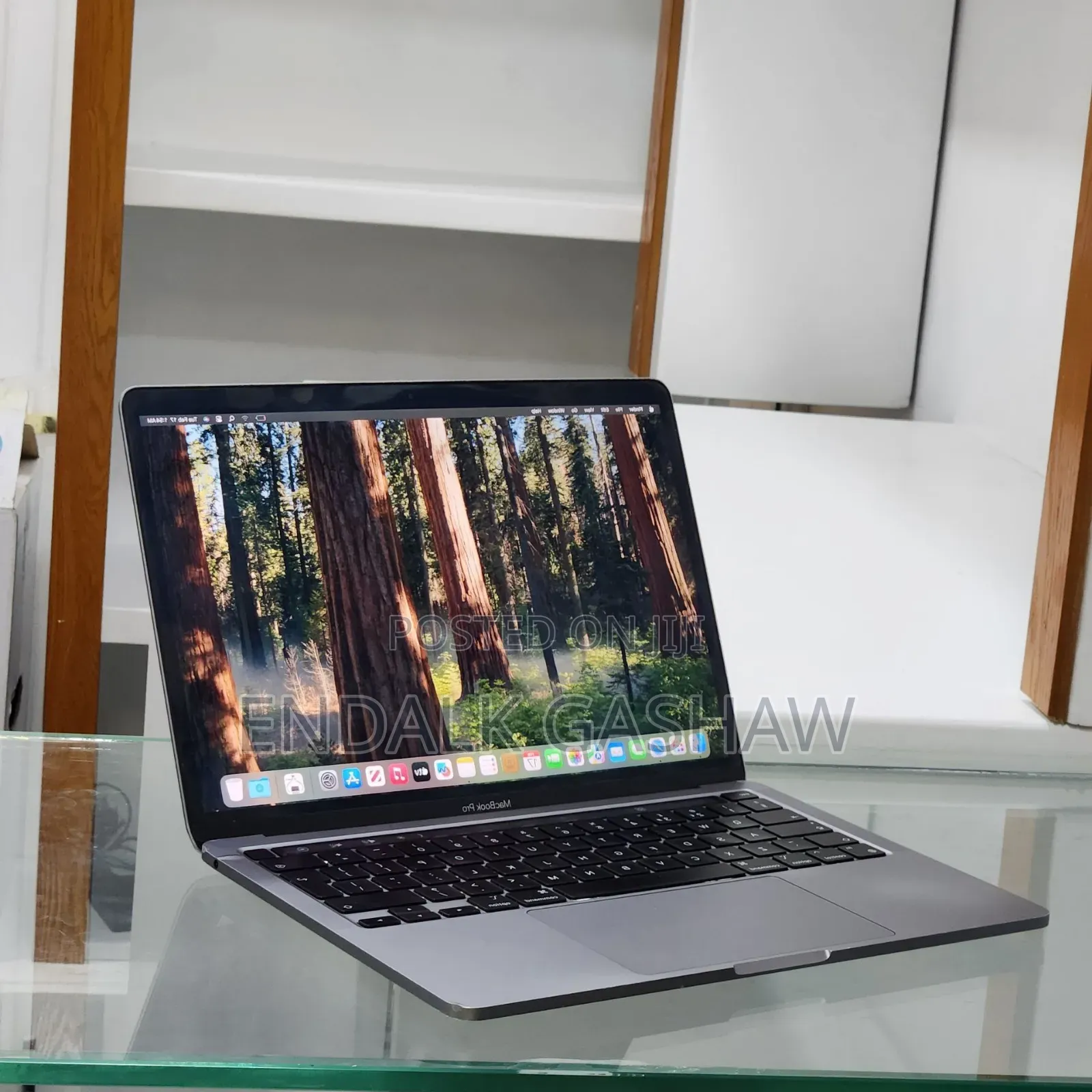 New Laptop Apple MacBook Pro M1 8GB Apple M1 SSD 256GB