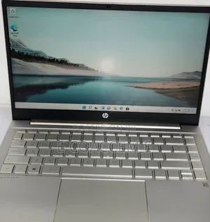 New Laptop HP 8GB Intel Core I3 SSD 256GB