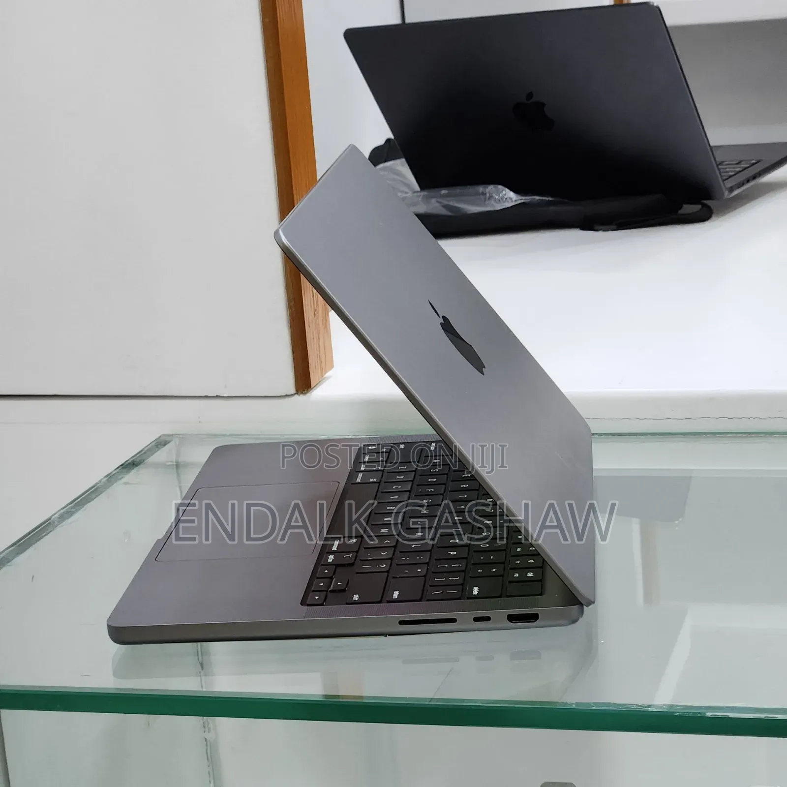 New Laptop Apple MacBook Pro M1 32GB Apple M1 SSD 512GB