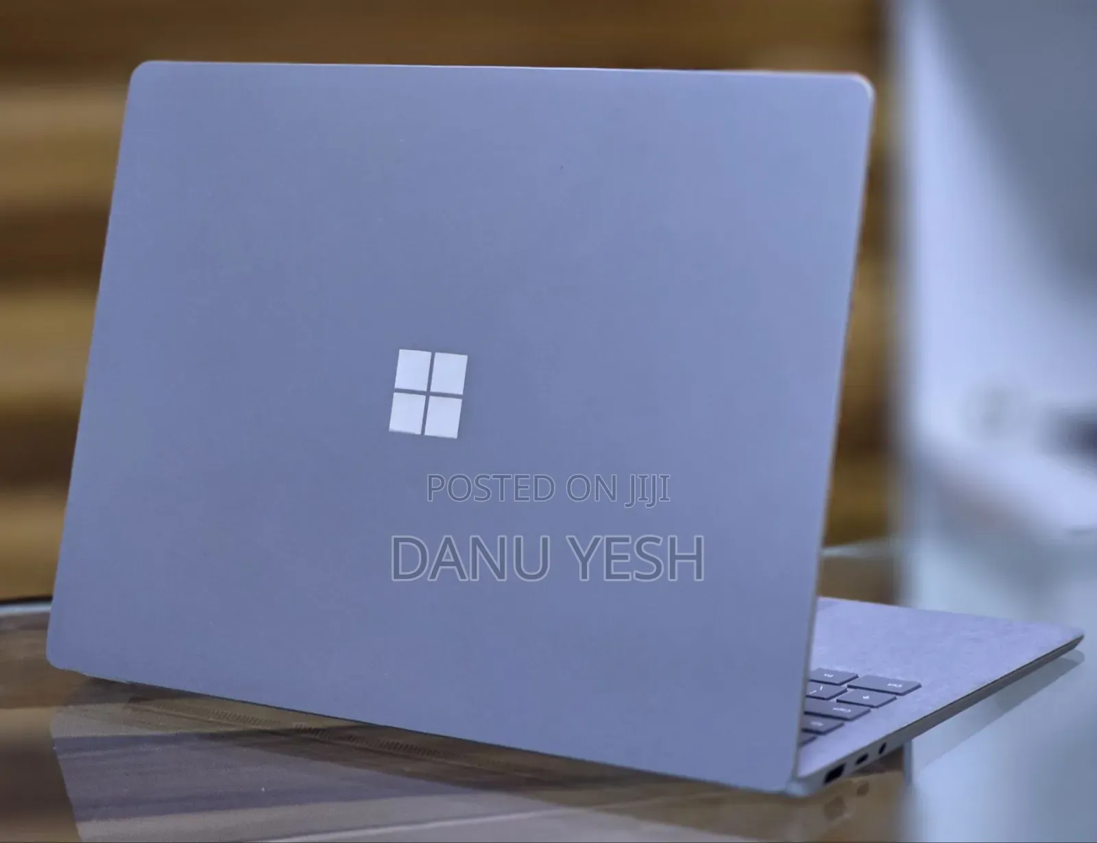 New Laptop Microsoft Surface 16GB Intel Core i7 SSD 256GB