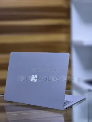 New Laptop Microsoft Surface 16GB Intel Core I7 SSD 256GB