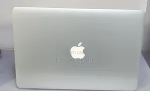New Laptop Apple MacBook 8GB Intel Core I5 SSD 256GB