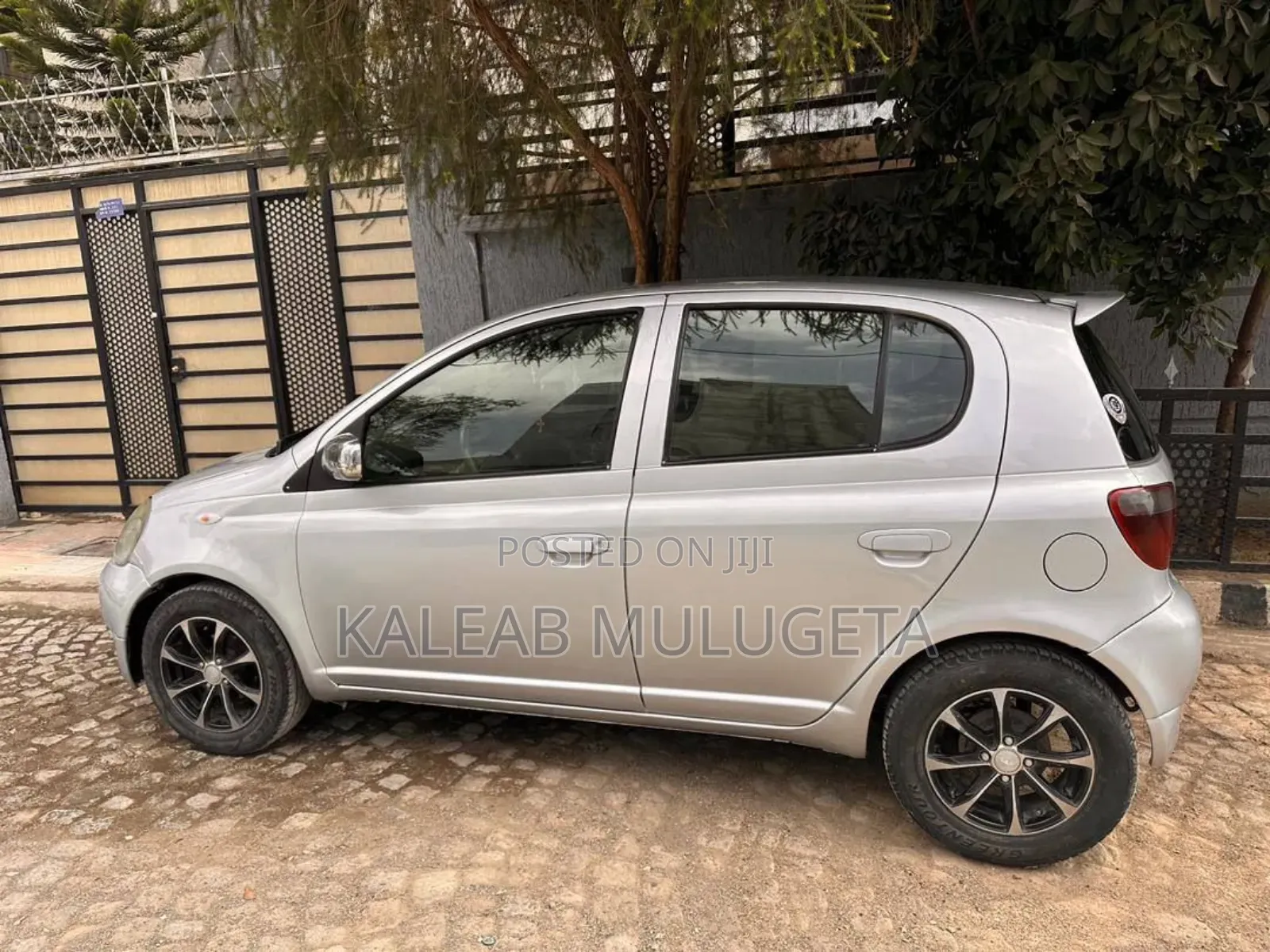 Toyota Vitz 1.0 FWD 3dr 2001 Silver