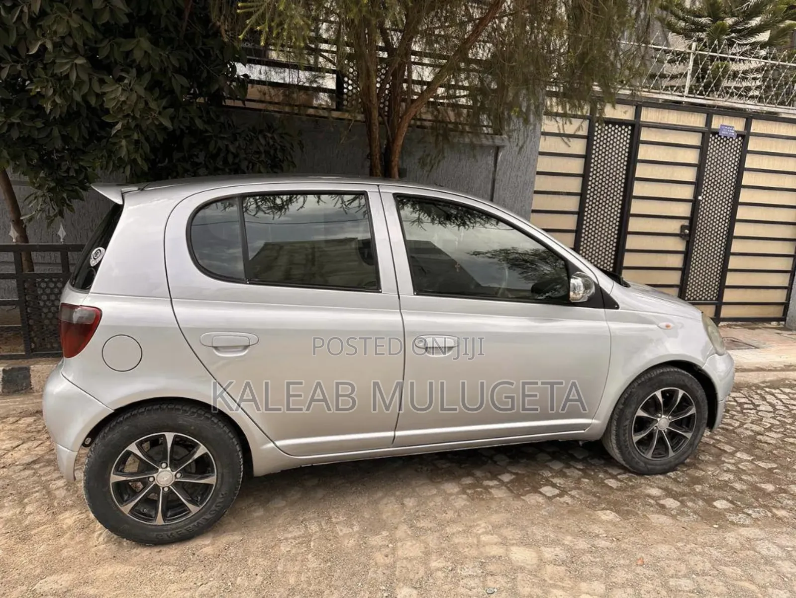 Toyota Vitz 1.0 FWD 3dr 2001 Silver