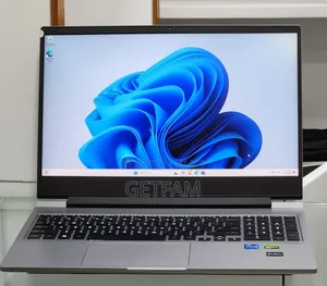 New Laptop HP Omen 15t 16GB Intel Core I7 SSD 512GB