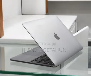 New Laptop Apple MacBook Pro M1 8GB Apple M1 Pro SSD 256GB