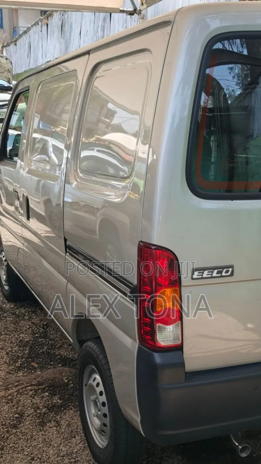 Suzuki Eeco 2024 Silver