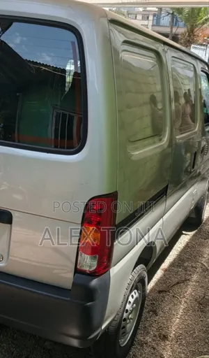 Suzuki Eeco 2024 Silver