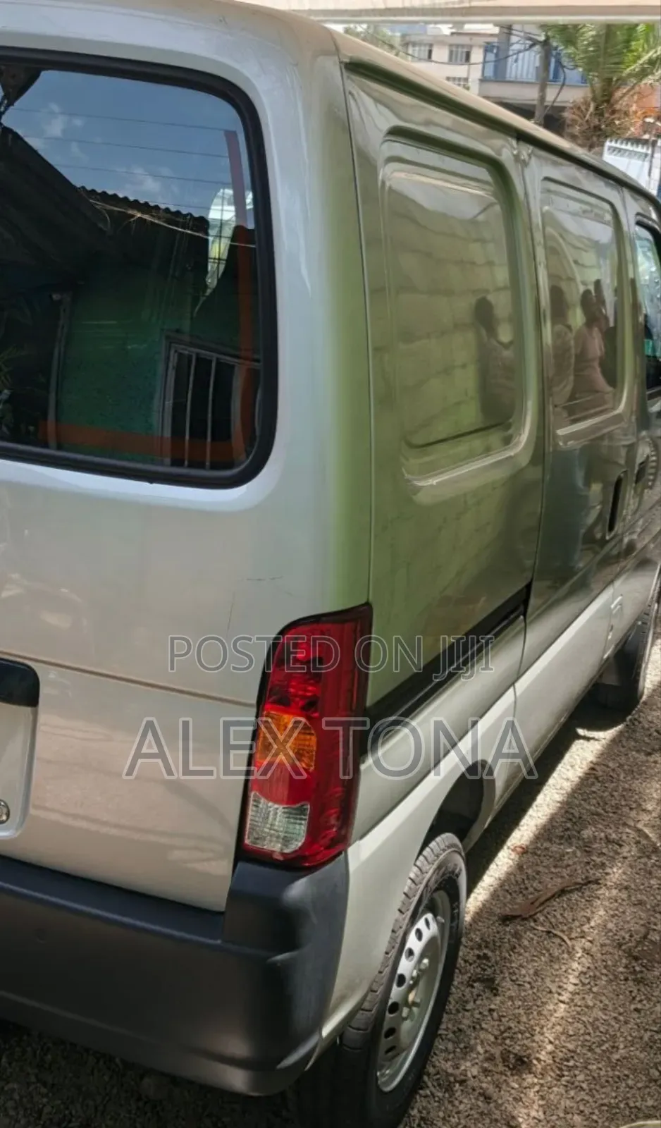 Suzuki Eeco 2024 Silver