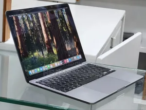 New Laptop Apple MacBook Pro M1 8GB Apple M1 SSD 256GB