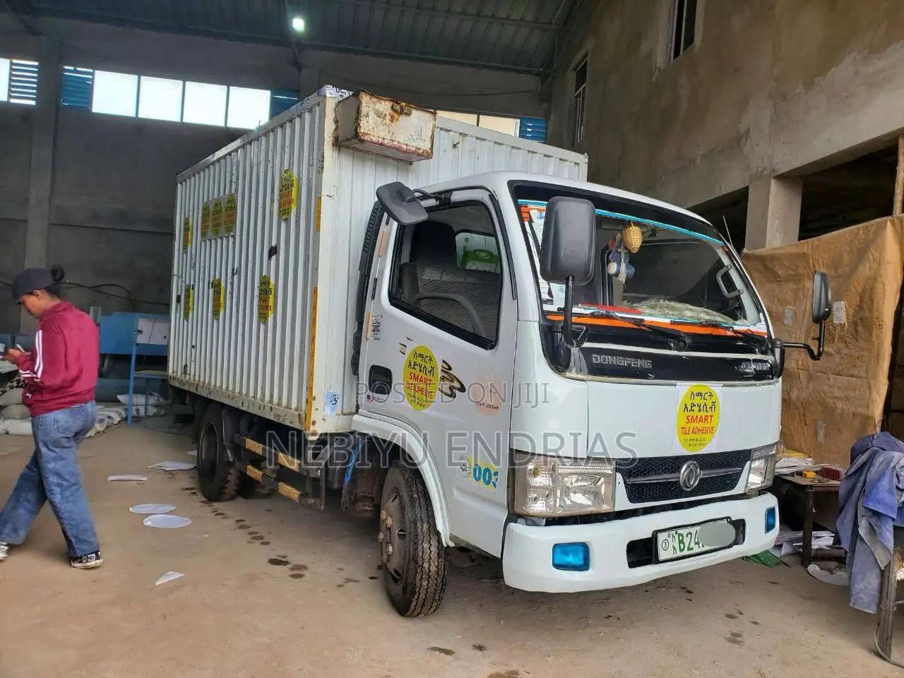 የሚከራይ Isuzu ኮንቴነት Rental Isuzu Container