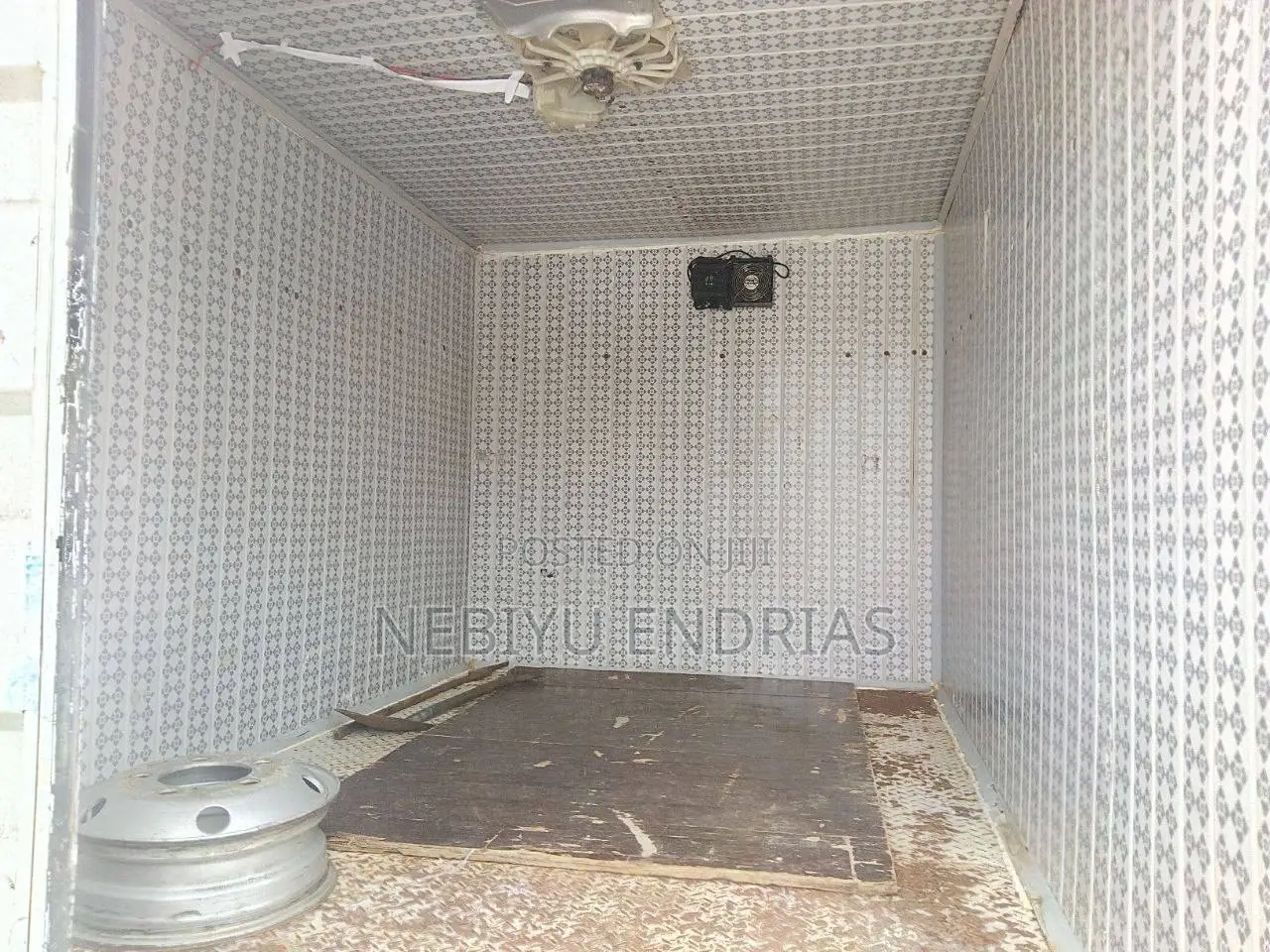 የሚከራይ Isuzu ኮንቴነት Rental Isuzu Container