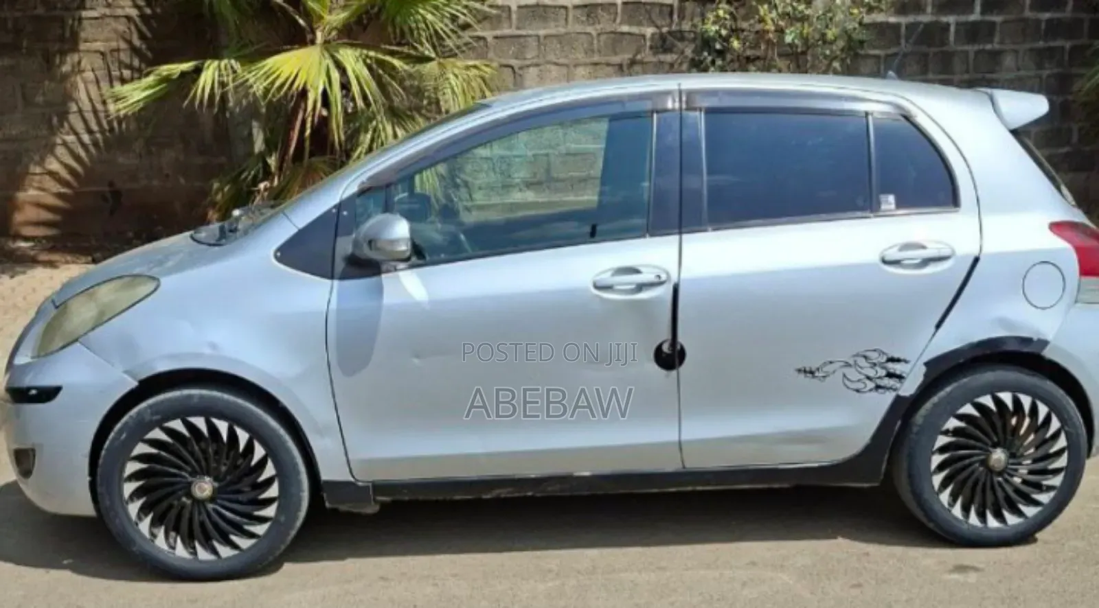 Toyota Yaris 2010 Silver