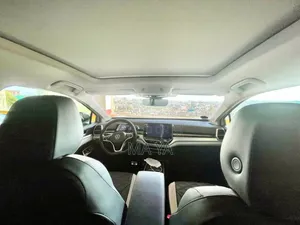 Volkswagen ID.6 2024 White