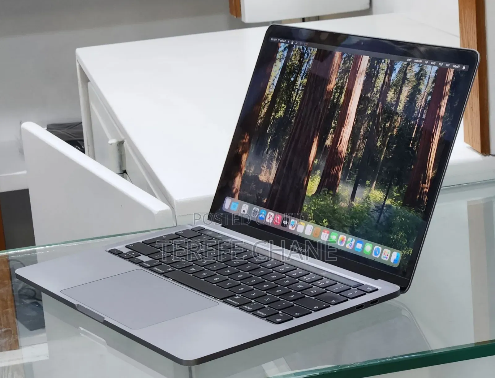 New Laptop Apple MacBook Pro M1 8GB Intel Core I5 SSD 256GB