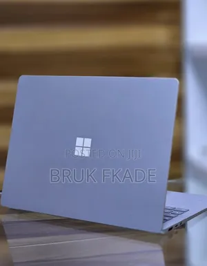 New Laptop Microsoft Surface 16GB Intel Core I7 SSD 256GB