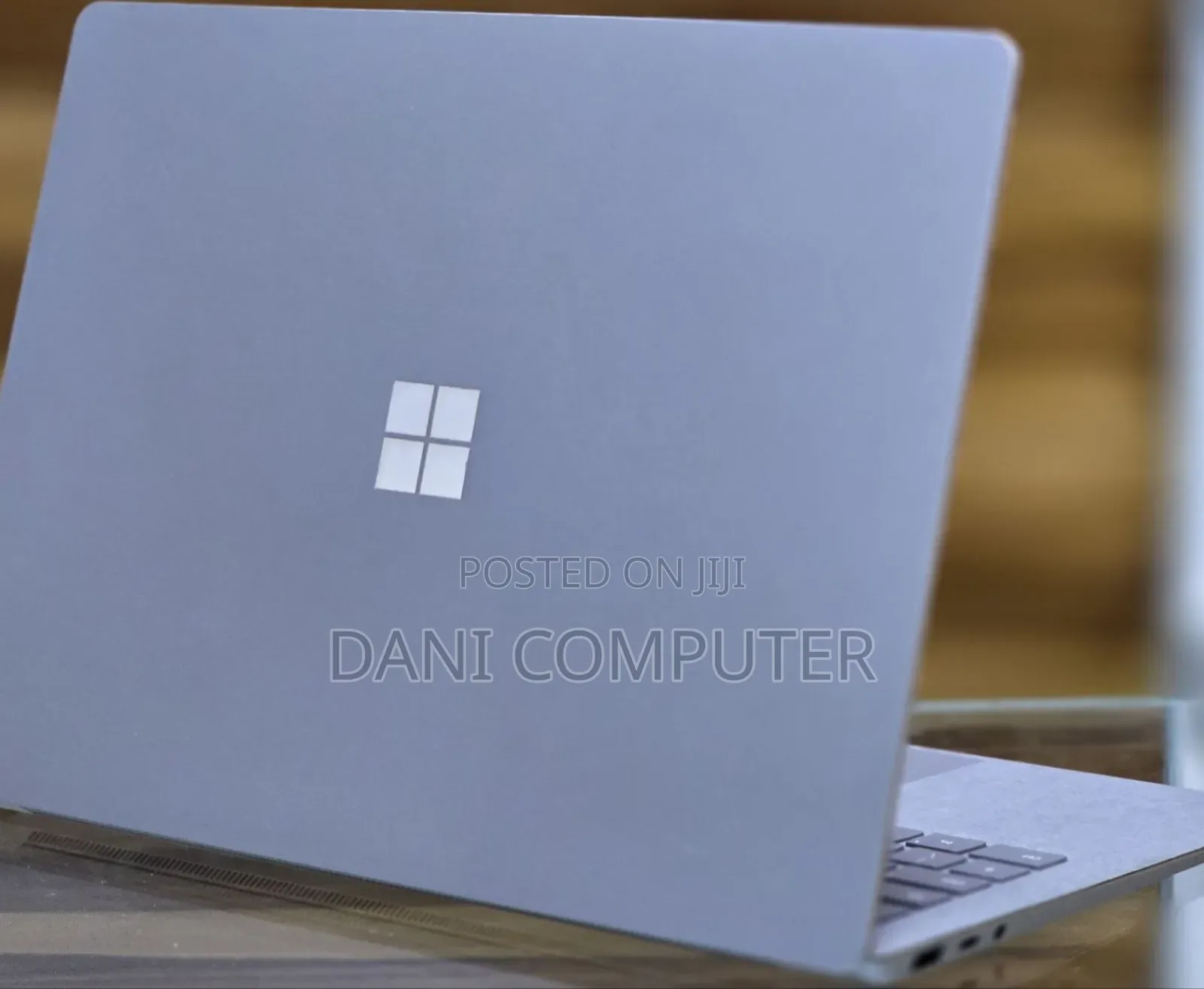 New Laptop Microsoft Surface 16GB Intel Core I7 SSD 256GB