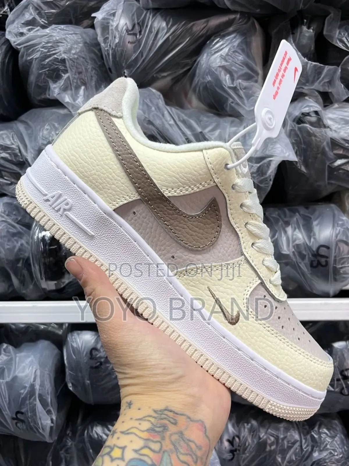 Nike Air Force 1 Low '07 Moon Fossil Fashion Sneaker