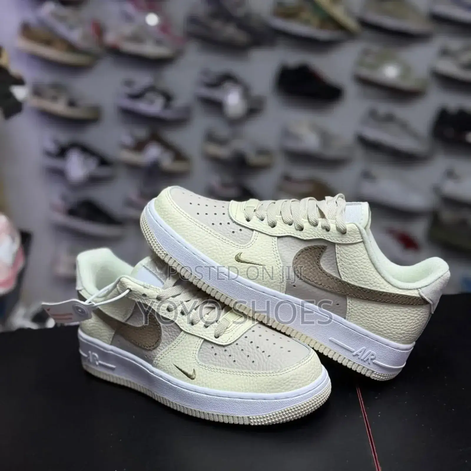 Nike Air Force 1 Low '07 Moon Fossil Fashion Sneaker