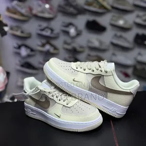 Nike Air Force 1 Low '07 Moon Fossil Fashion Sneaker