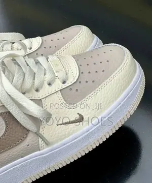 Nike Air Force 1 Low '07 Moon Fossil Fashion Sneaker