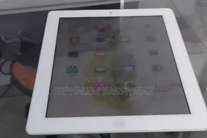 New Apple iPad 3 Wi-Fi 32 GB Silver