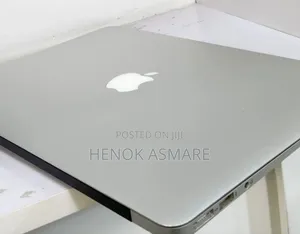 New Laptop Apple MacBook Air 2017 8GB Intel Core I5 SSD 256GB