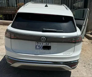 Volkswagen ID.6 2022 White