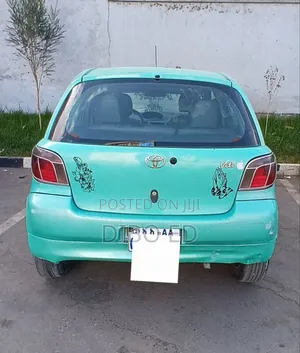 Toyota Vitz 1.0 FWD 5dr 2000 Green