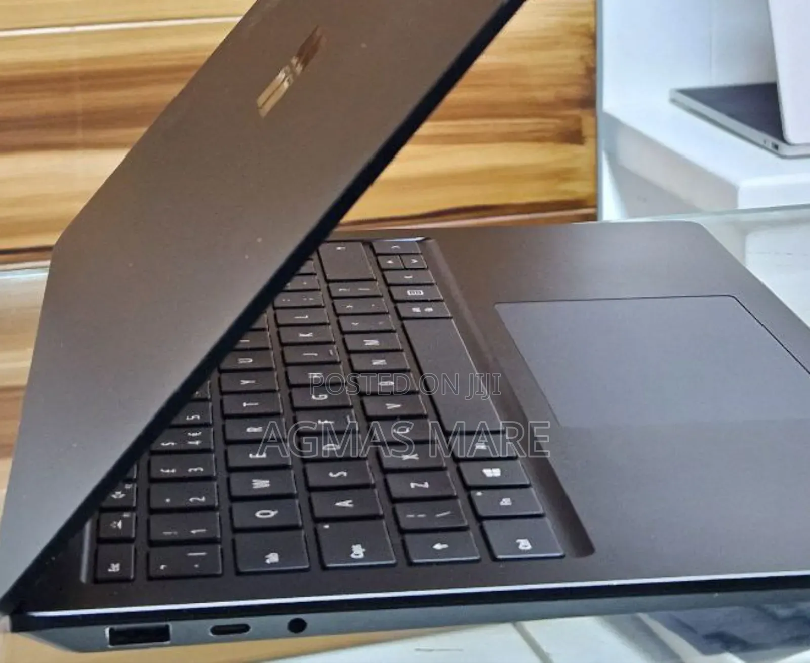 New Laptop Microsoft Surface 16GB Intel Core I7 SSD 256GB