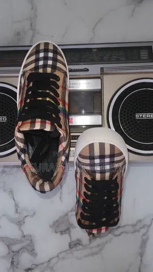 Burberry Raimbow Shoe