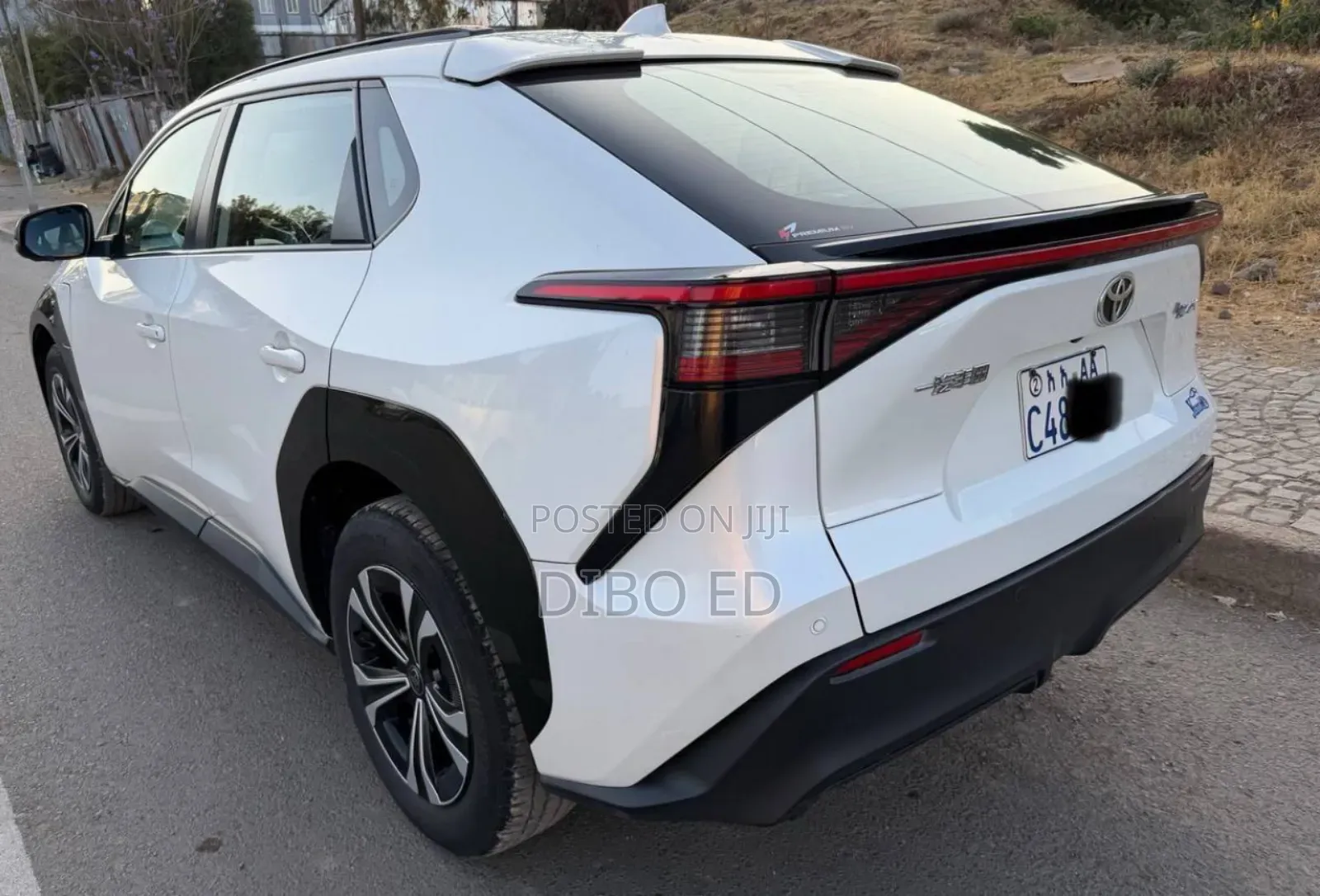 Toyota bZ4X 71.4 kWh AWD 2023 White