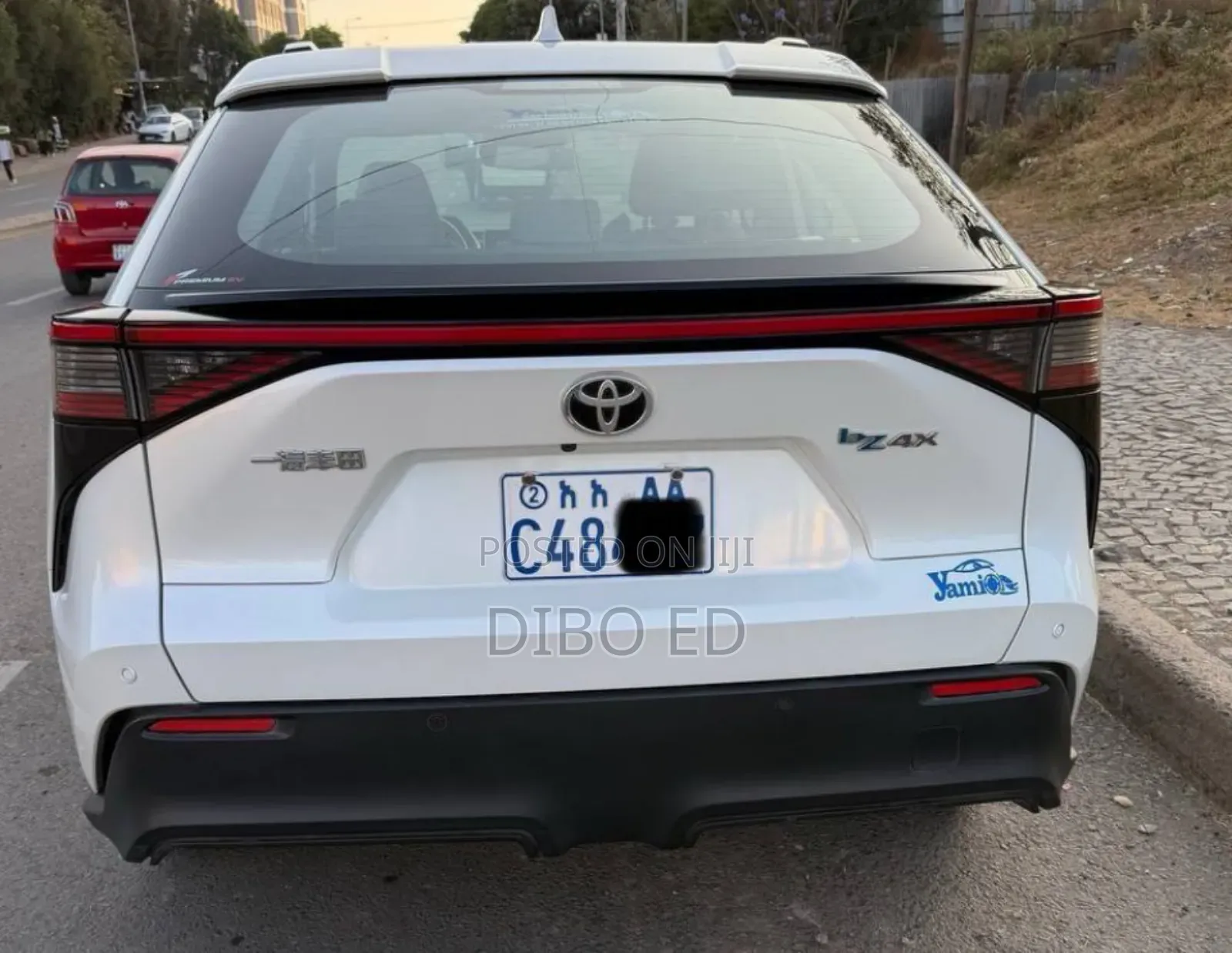 Toyota bZ4X 71.4 kWh AWD 2023 White