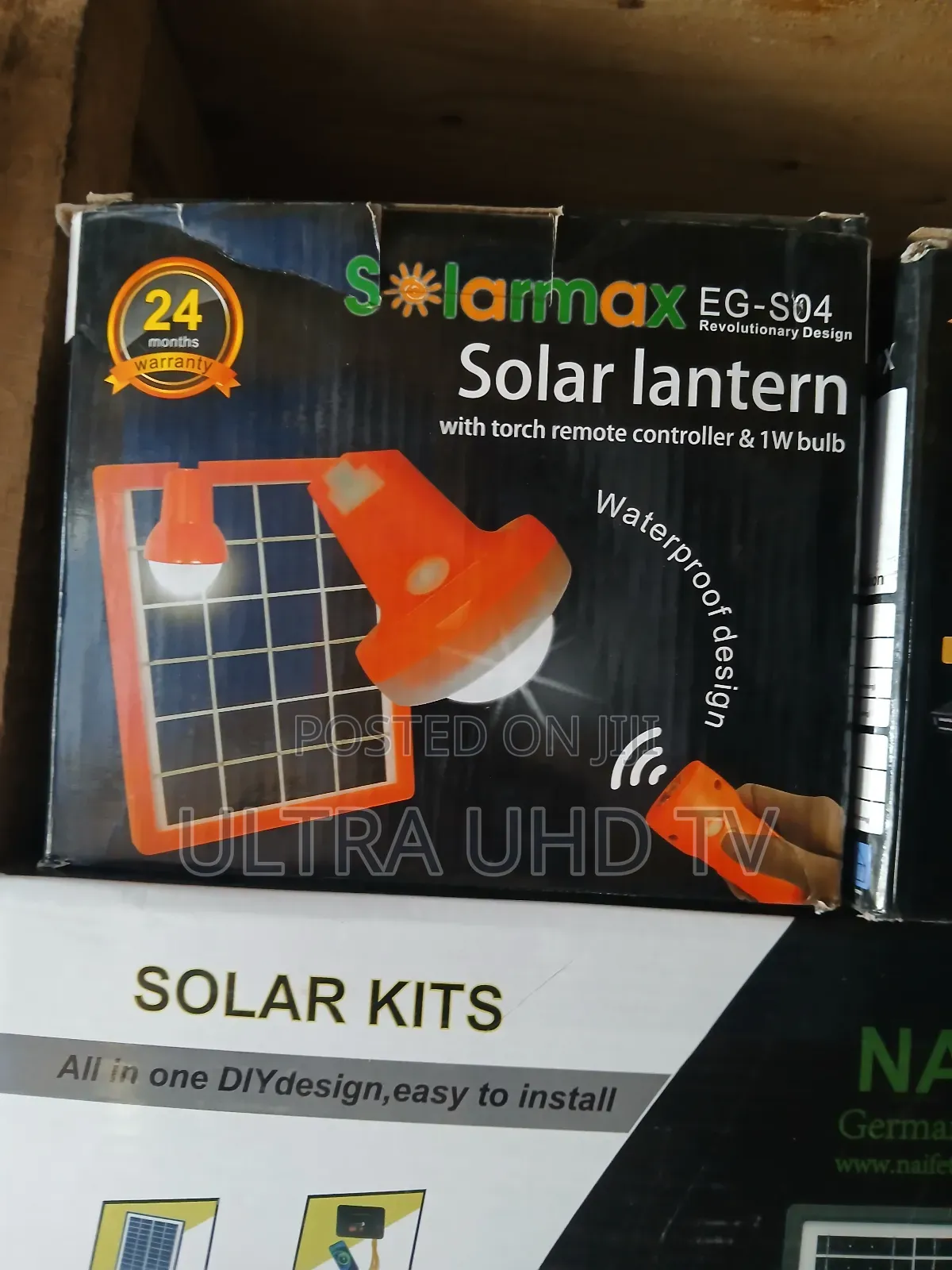 ሶላር Solarmax Eg-S04 Solar Lantern. Key Features Highlighted On