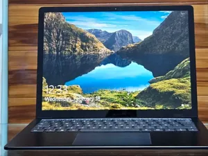 New Laptop Microsoft Surface 16GB Intel Core I7 SSD 256GB