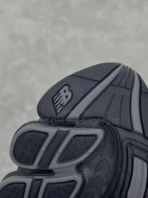 New Balance // Free Delivery