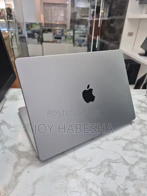 New Laptop Apple MacBook Pro M1 16GB Apple M1 Pro SSD 512GB